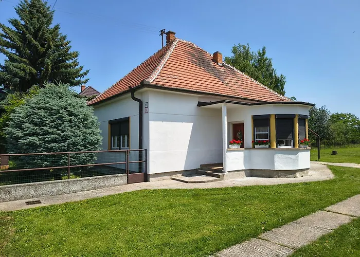 Vidiecky Dom Semesterbostad Mojmírovce